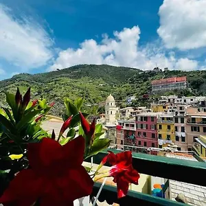  Apartment La Terrazza Di Italy